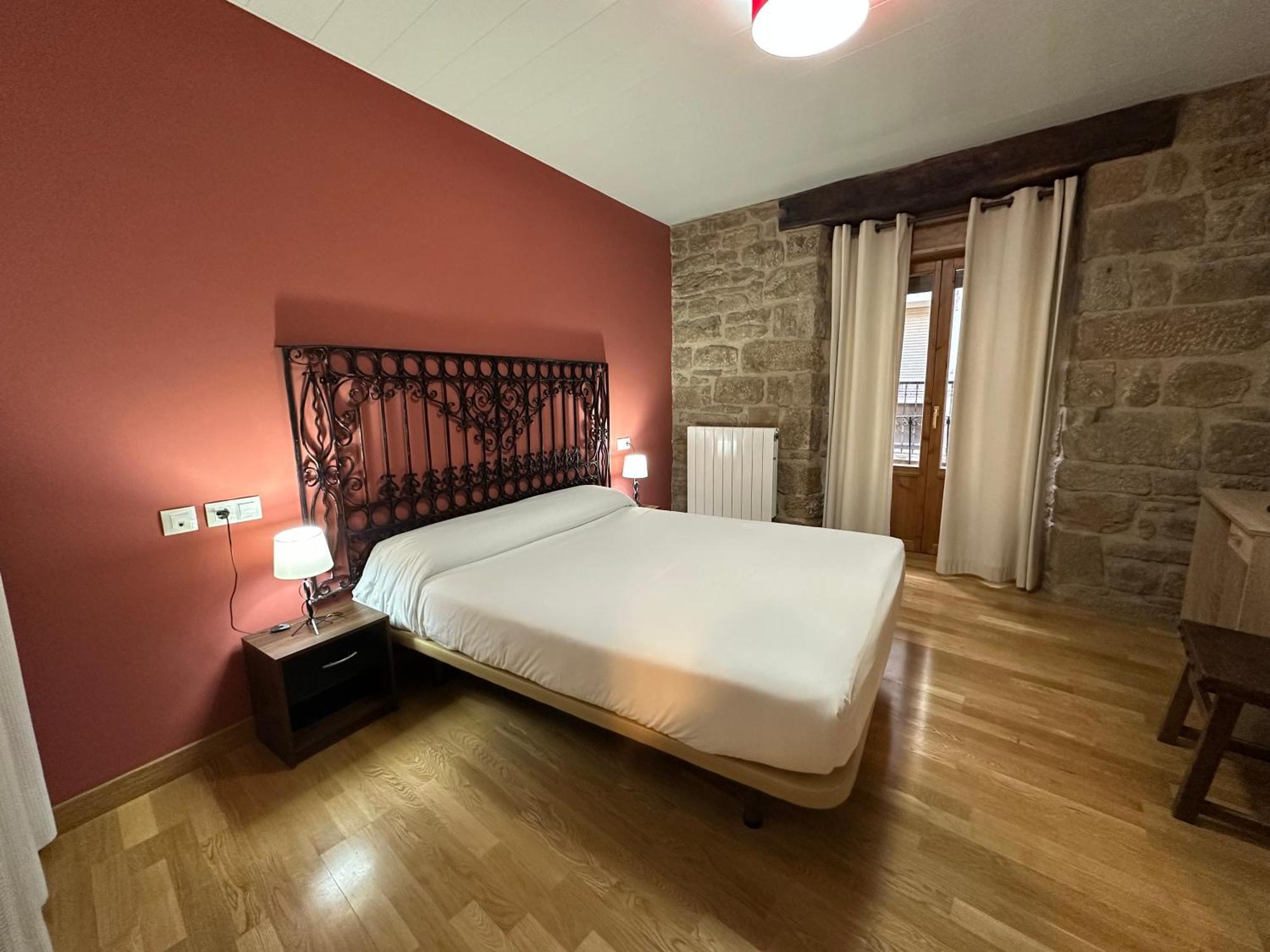 Hostal Rural 18 De Abril Olite Dış mekan fotoğraf